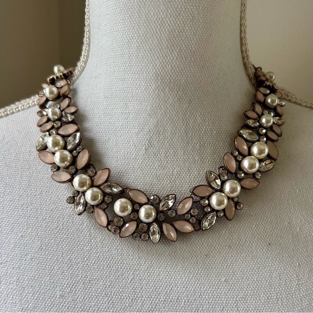 Vintage Marvelous Smoky Pink Stone Statement Bib necklace- EUC
